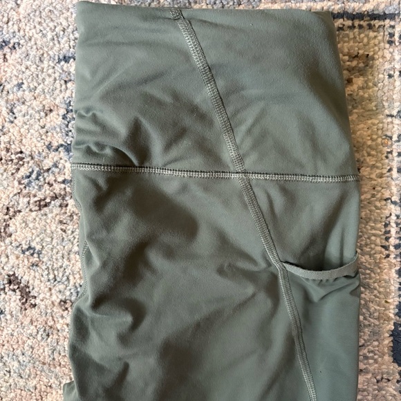 Victoria’s Secret high-rise full length leggings - Picture 5 of 5